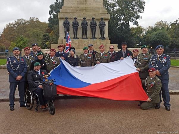 Remambrance Sunday – s kamarády veterány v Anglii 