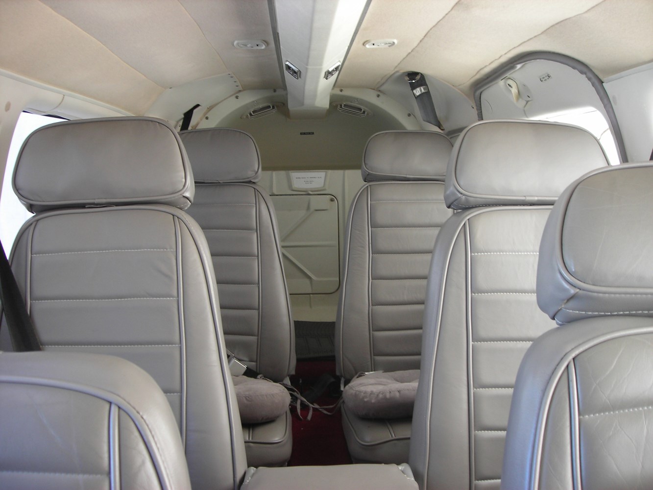 Piper PA 34 Seneca Interior