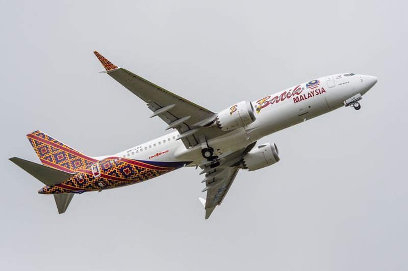 Boeing 737 MAX opět létá a první zákazník si převzal svůj stroj