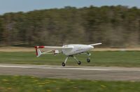 Výrobce bezpilotních letounů Primoco UAV úspěšně otestoval řízení více letounů z jedné řídicí stanice 