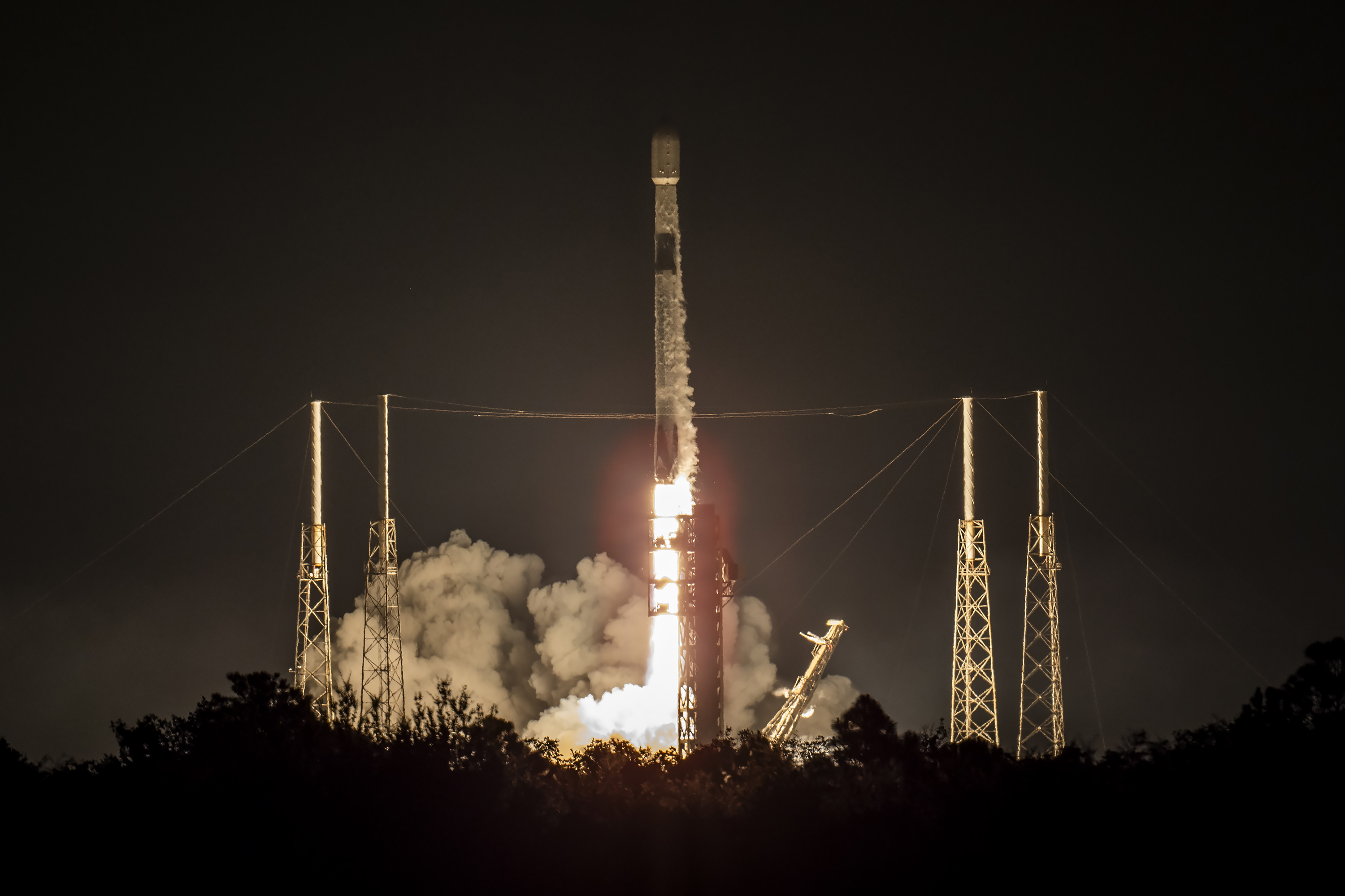 Falcon 9 opět startuje!