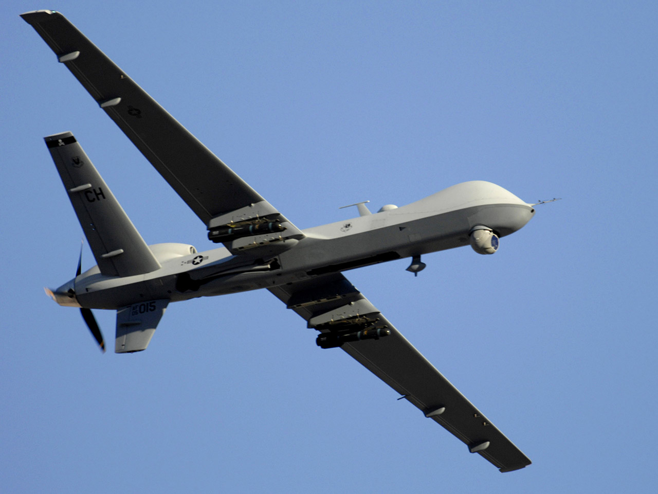 MQ-9 Reaper byl v Česku na cvičení, americká strana ho ale nechala i HZS