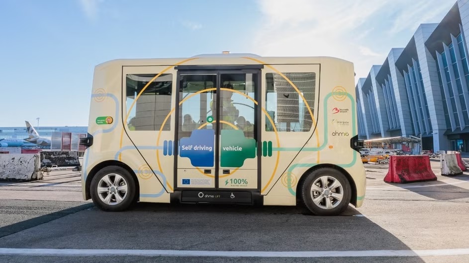 Samořídící elektrický shuttle autobus